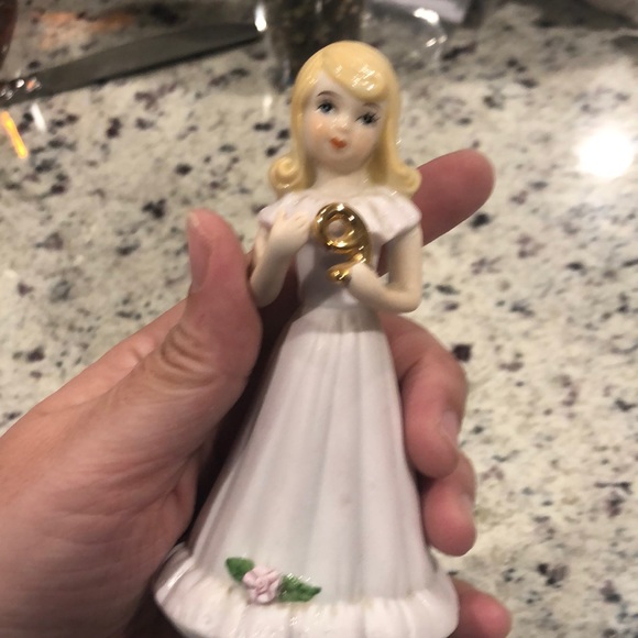 Precious moments growing up collection age 9 blonde girl - Picture 3 of 3